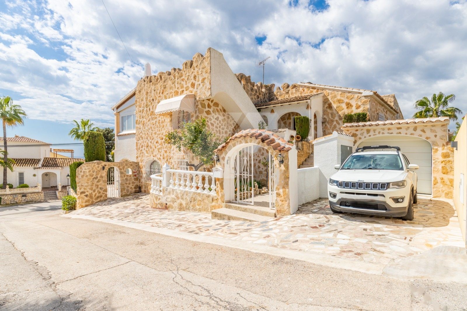 Villa de luxe à vendre à Moraira, Pla del Mar, avec vue sur la mer.