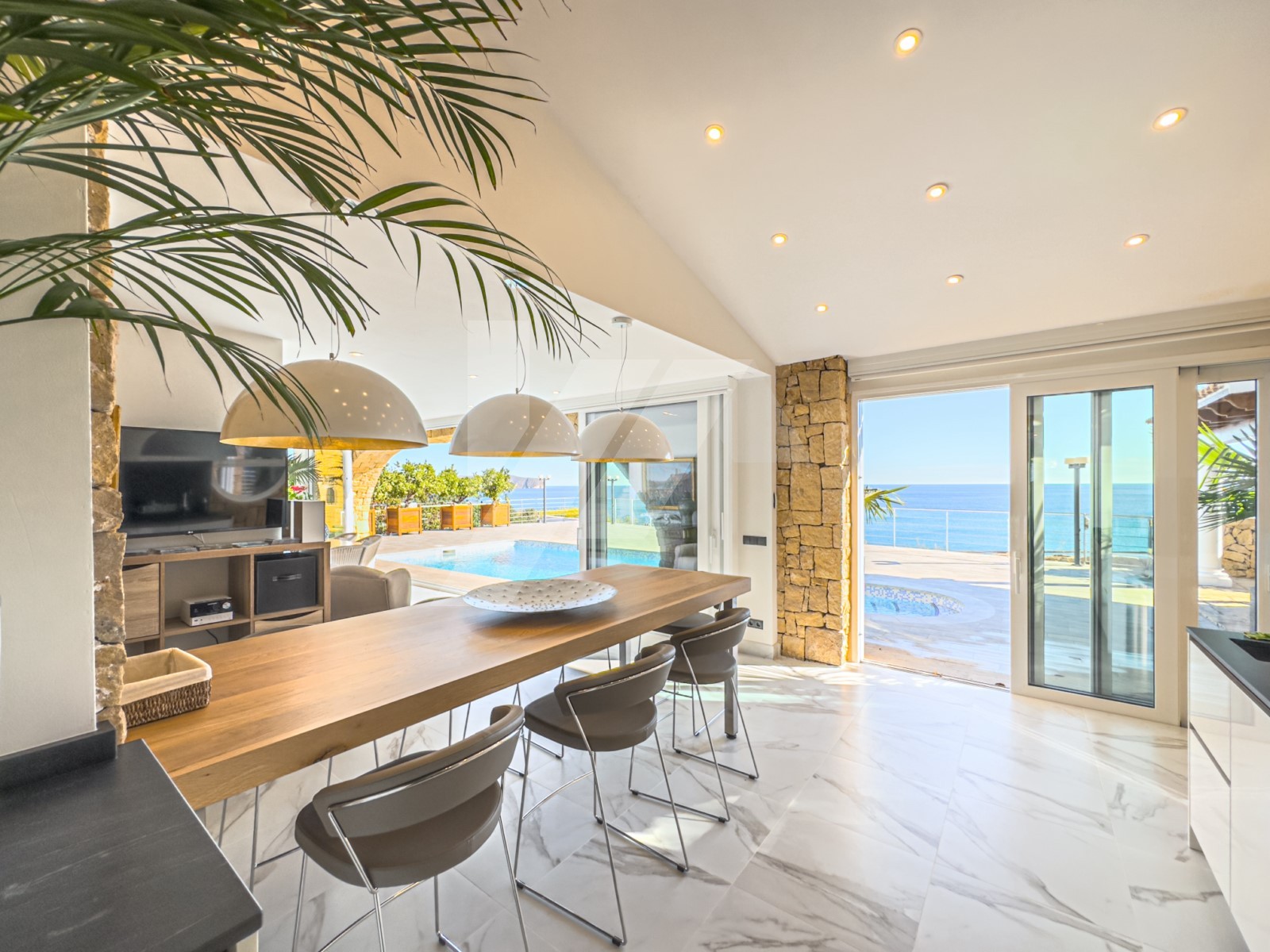 Villa à vendre avec vue sur la mer, à La Fustera, Benissa.