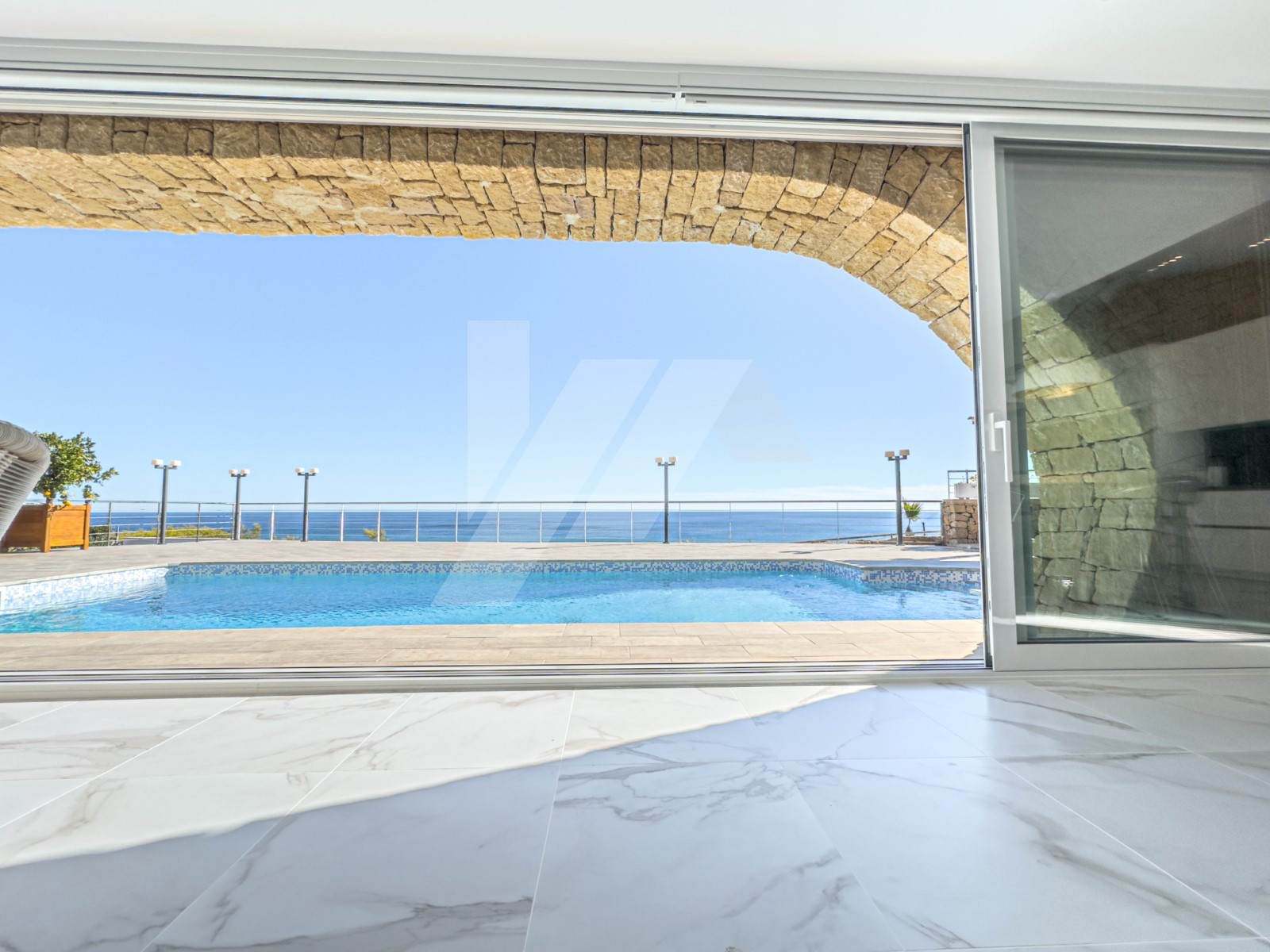 Villa à vendre avec vue sur la mer, à La Fustera, Benissa.