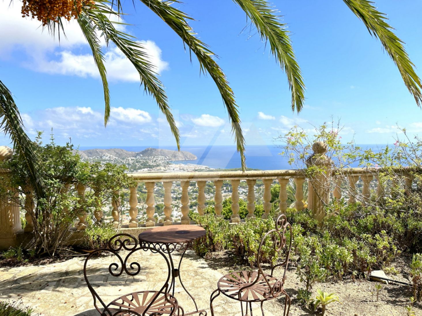 Villa avec vue panoramique sur la mer à vendre à Moraira, Benimeit.