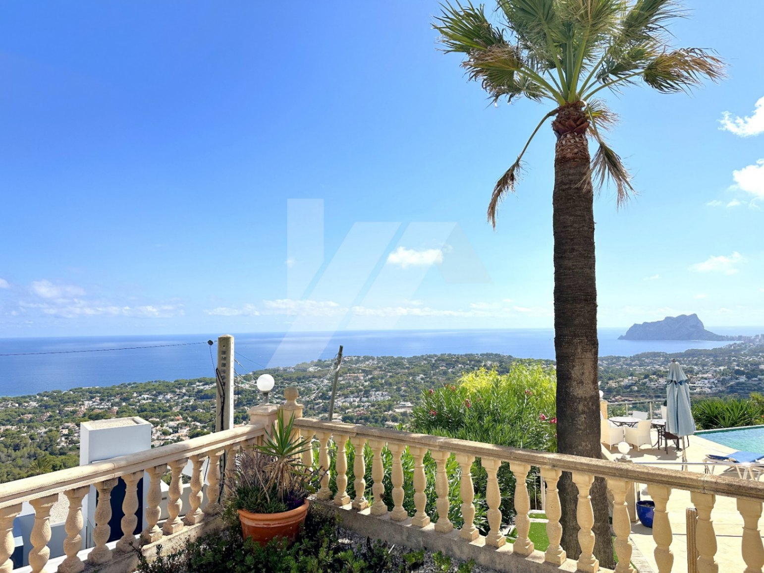 Villa avec vue panoramique sur la mer à vendre à Moraira, Benimeit.