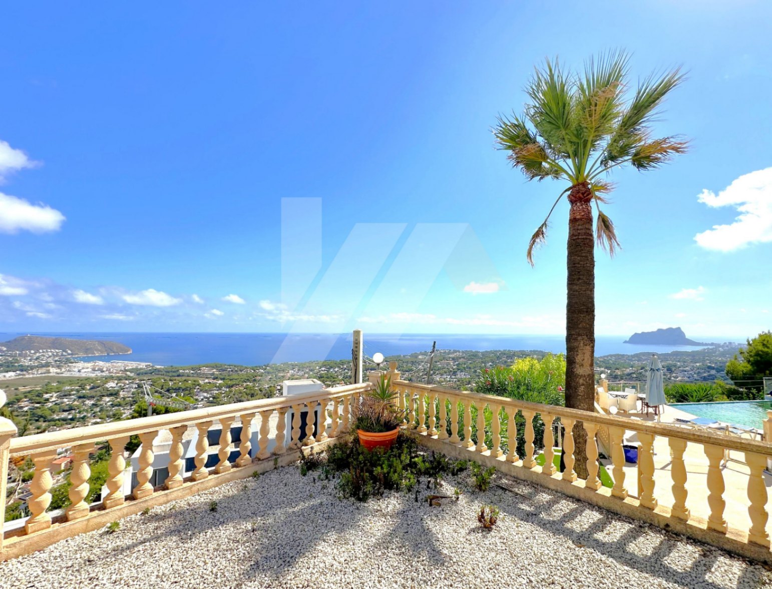 Villa avec vue panoramique sur la mer à vendre à Moraira, Benimeit.