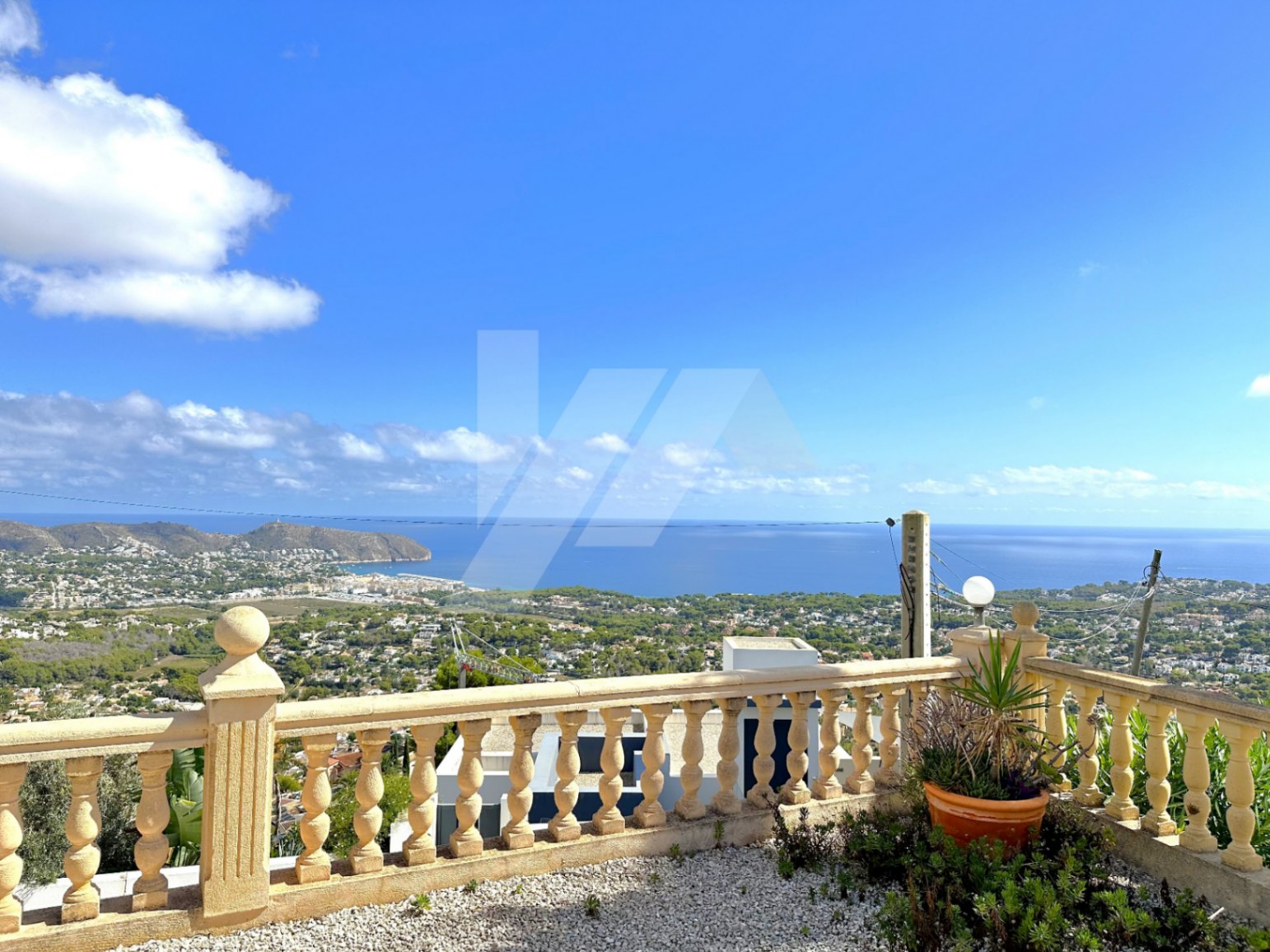 Villa avec vue panoramique sur la mer à vendre à Moraira, Benimeit.