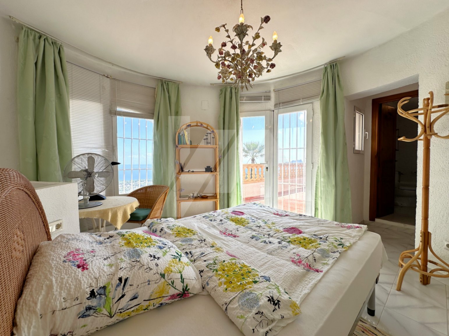 Villa avec vue panoramique sur la mer à vendre à Moraira, Benimeit.