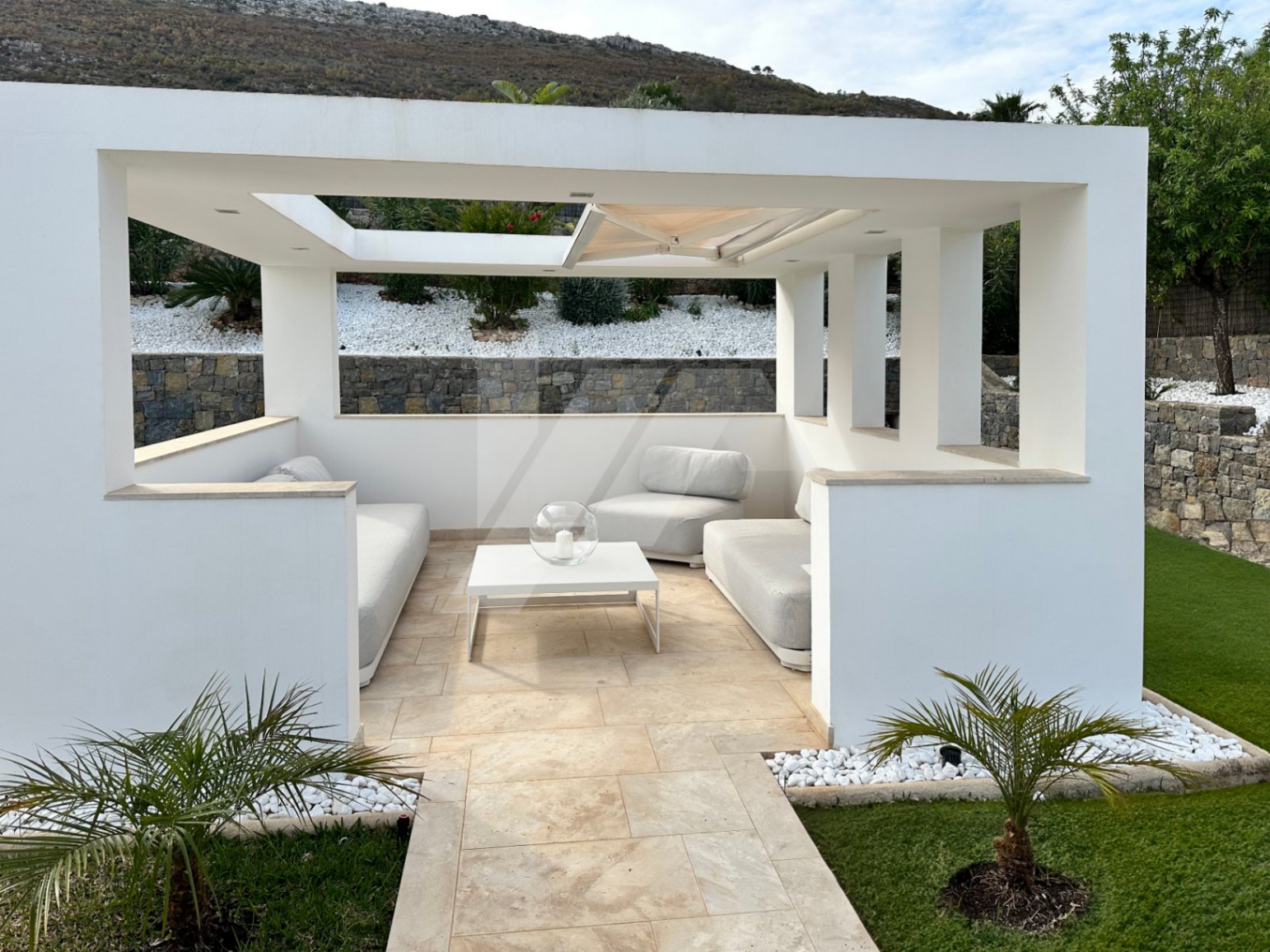Villa de luxe à vendre à Jávea avec vue sur la mer et la montagne. Costa Blanca.