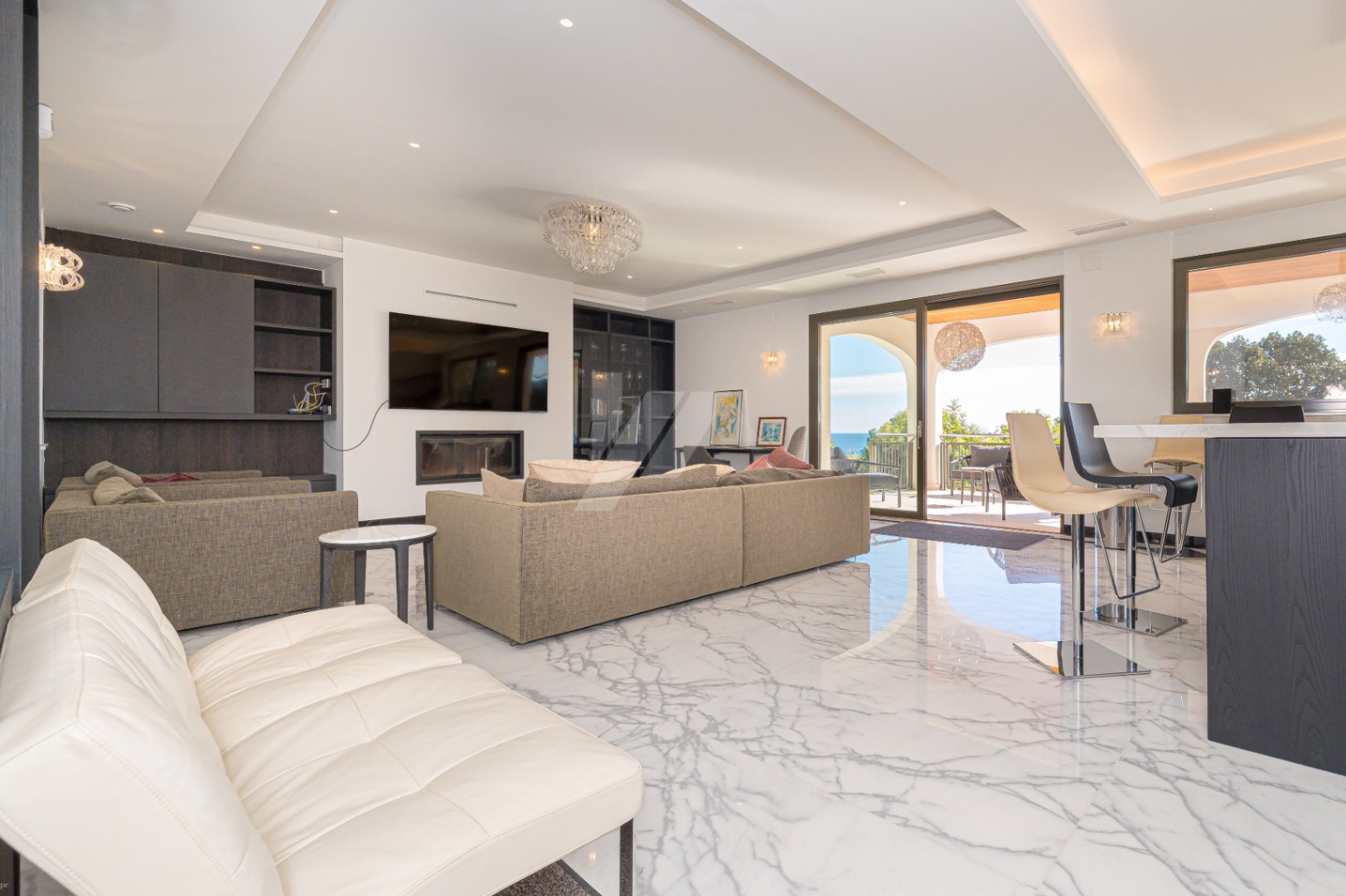 Villa de luxe en deuxième ligne à vendre à Moraira, avec vue sur la mer.