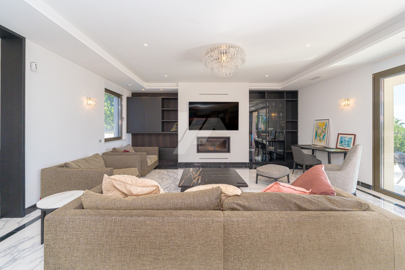 Villa de luxe en deuxième ligne à vendre à Moraira, avec vue sur la mer.