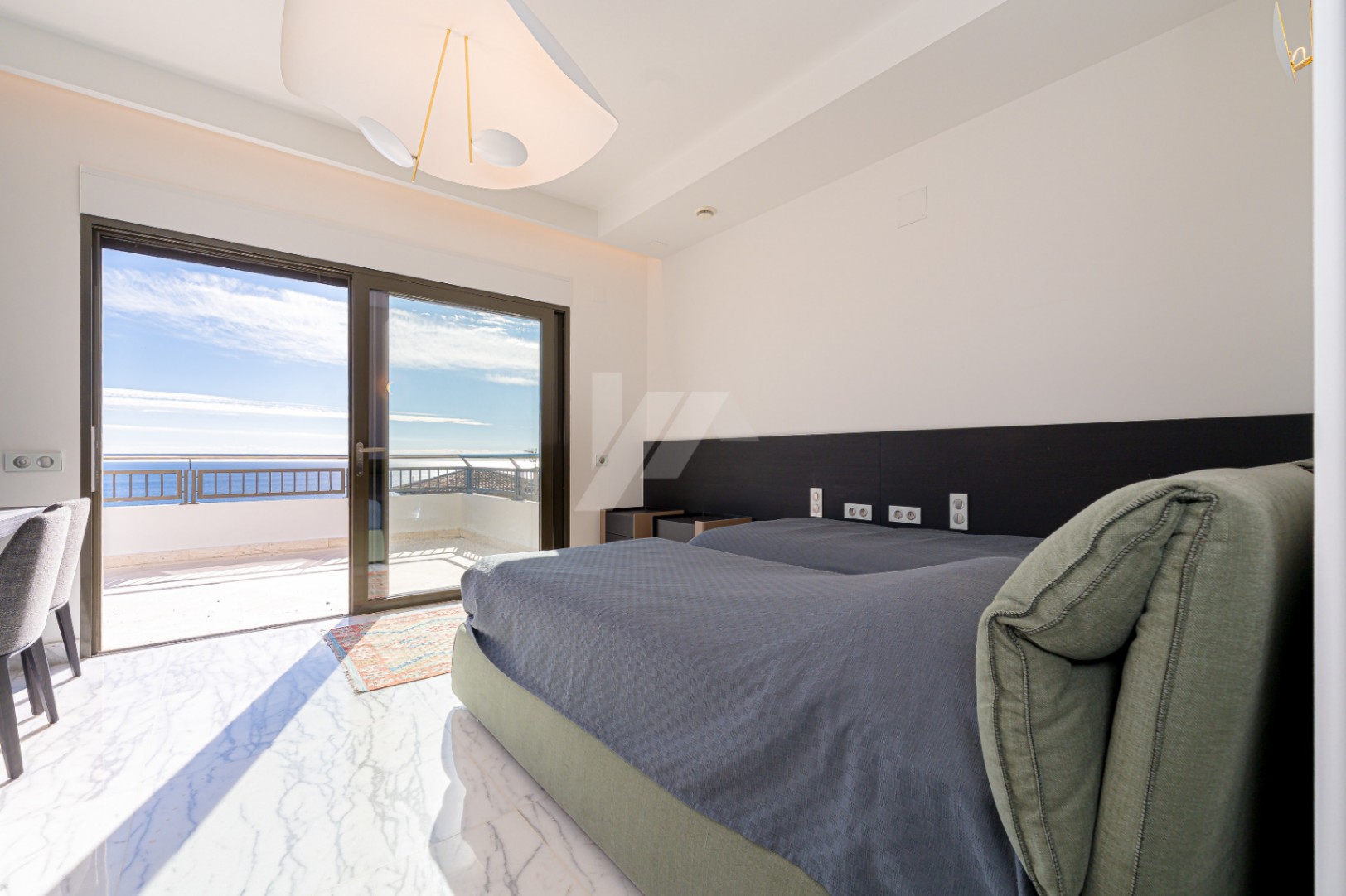 Villa de luxe en deuxième ligne à vendre à Moraira, avec vue sur la mer.