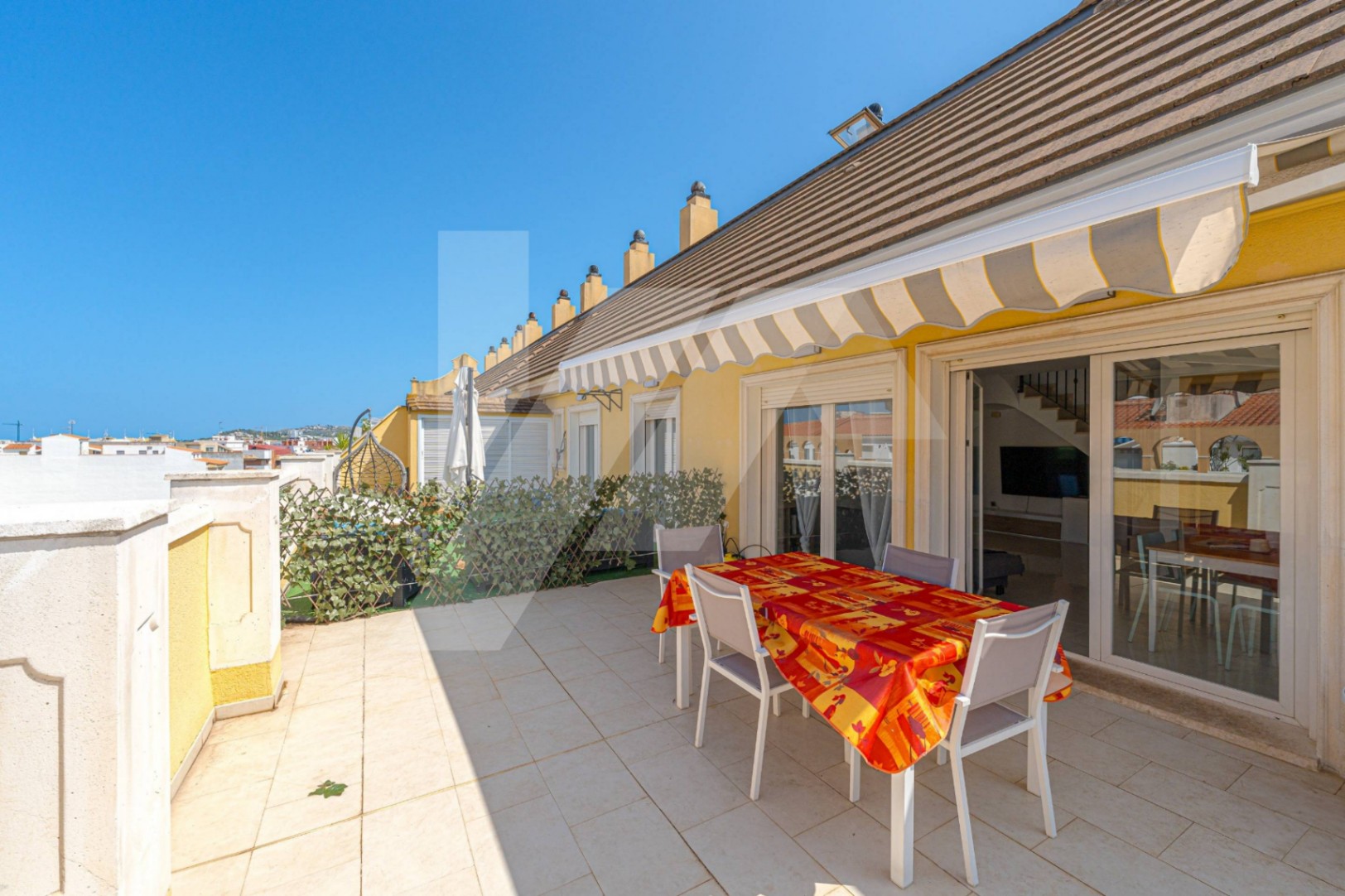Appartement en attique avec piscine à vendre à Denia, Costa Blanca.
