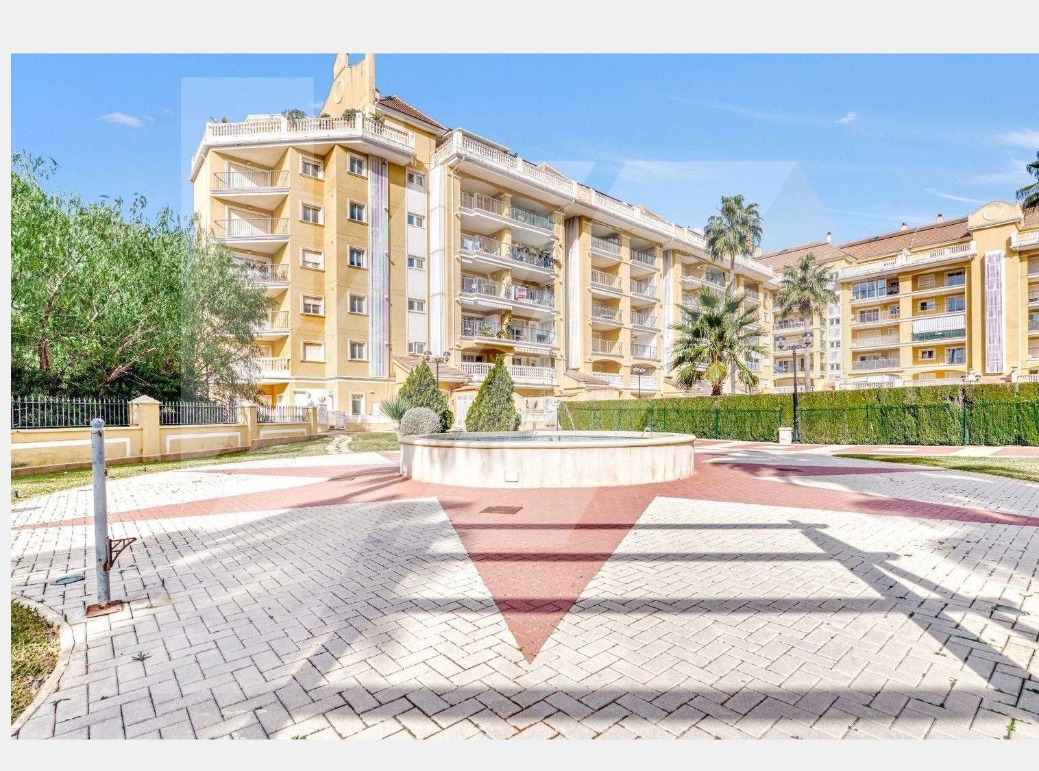 Appartement en attique avec piscine à vendre à Denia, Costa Blanca.