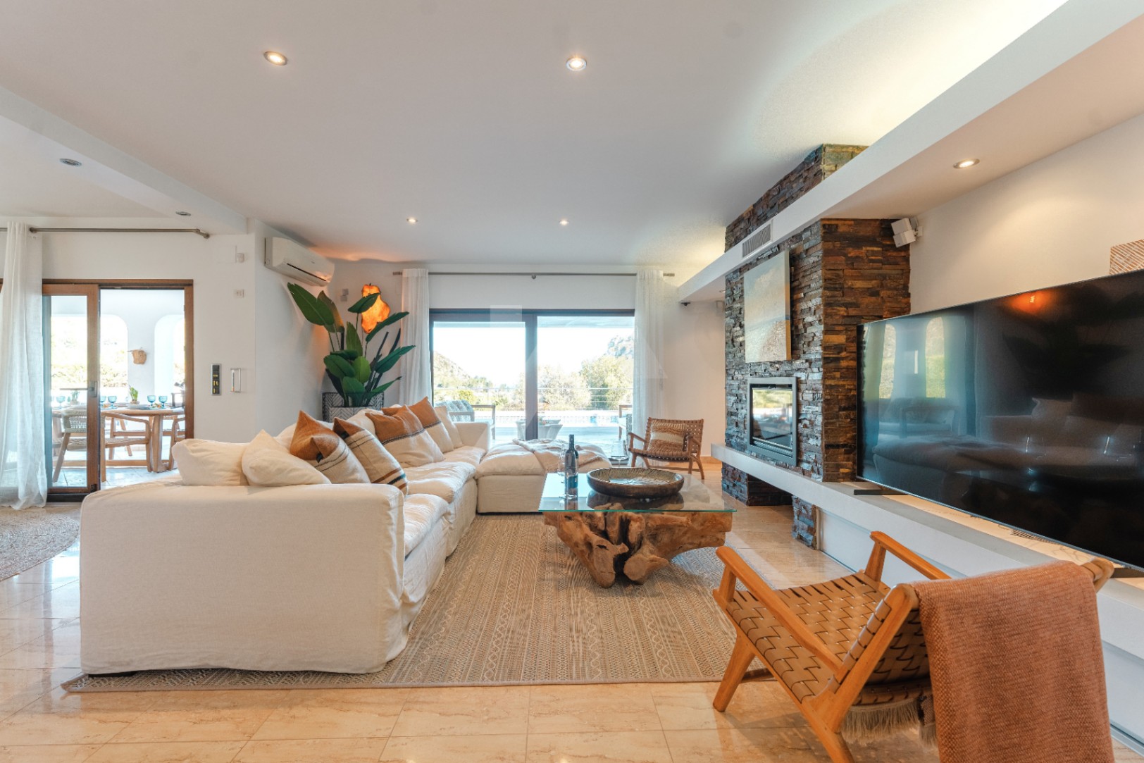 Villa de style ibicenco à vendre à Moraira, Costa Blanca.