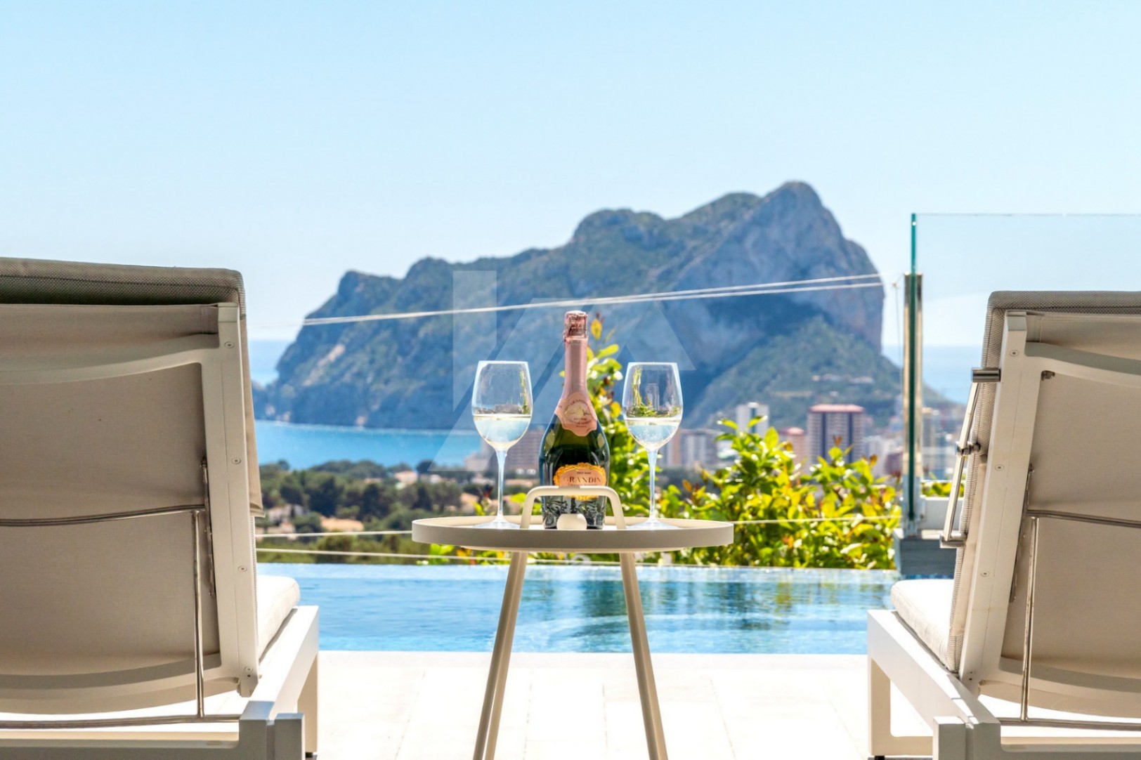 Villa de luxe avec vue panoramique sur la mer à vendre à Benissa, Costa Blanca.