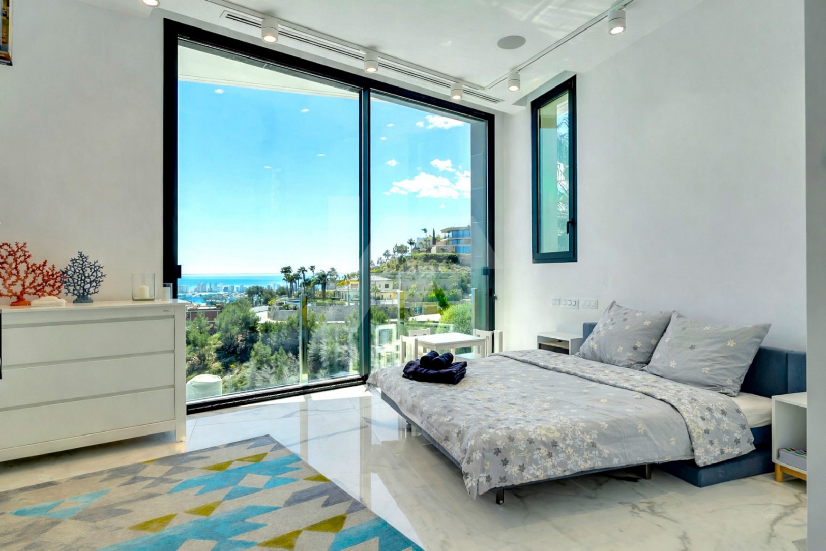 Villa de luxe avec vue panoramique sur la mer à vendre à Benissa, Costa Blanca.