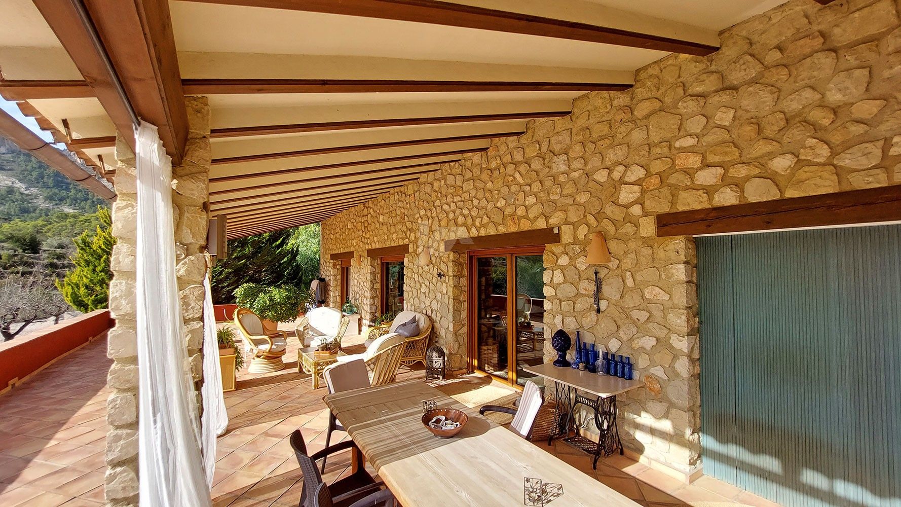 Finca rustique à vendre avec vue sur la mer et la montagne à Finestrat, Costa Blanca