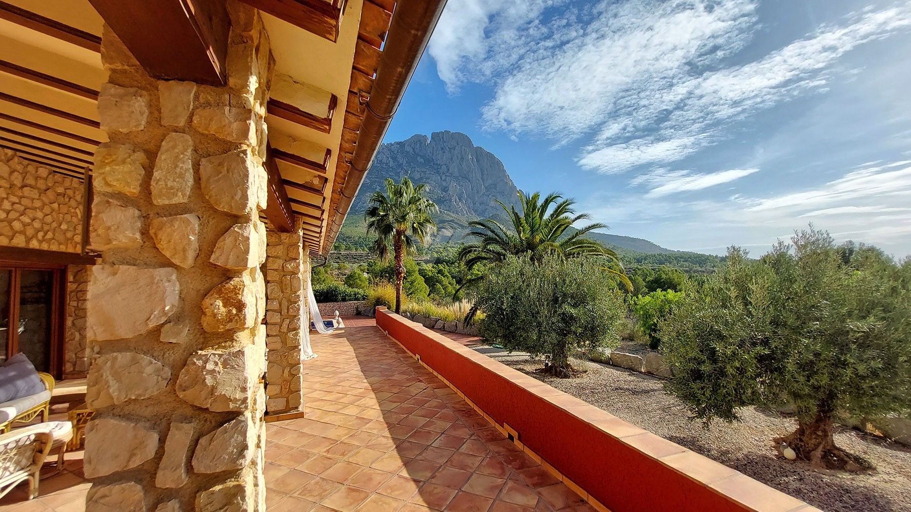 Finca rustique à vendre avec vue sur la mer et la montagne à Finestrat, Costa Blanca