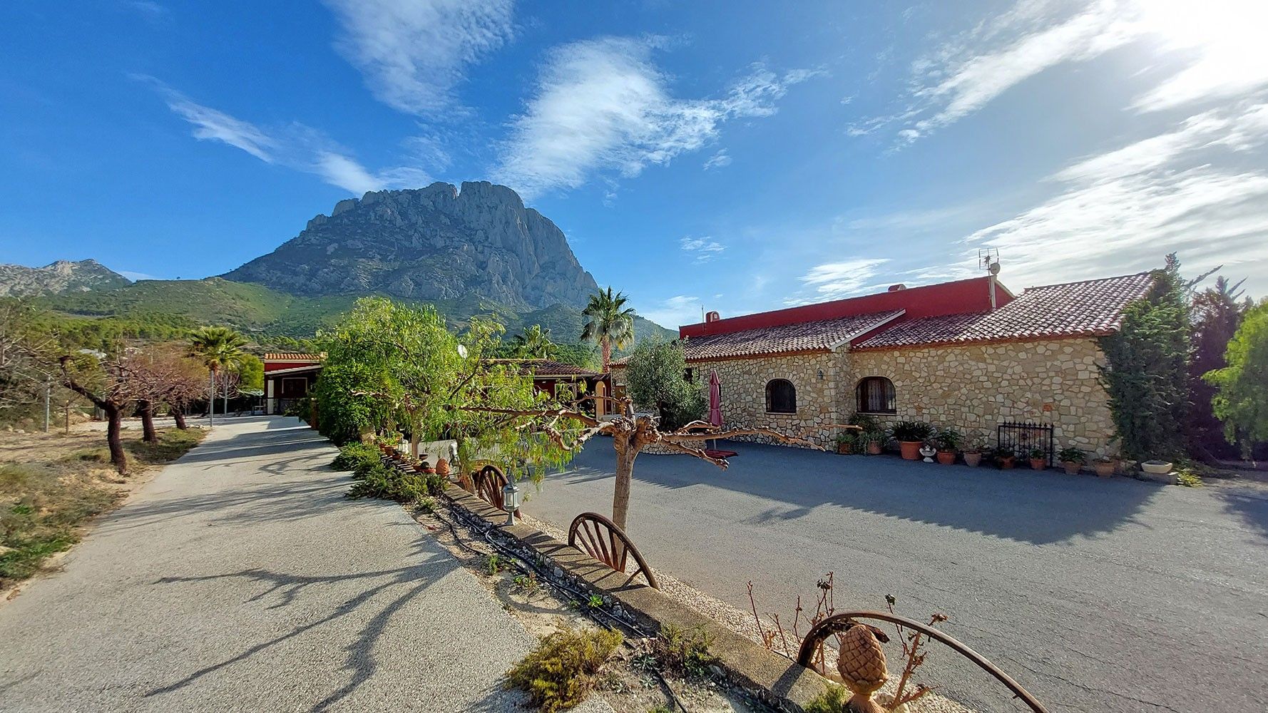 Finca rustique à vendre avec vue sur la mer et la montagne à Finestrat, Costa Blanca