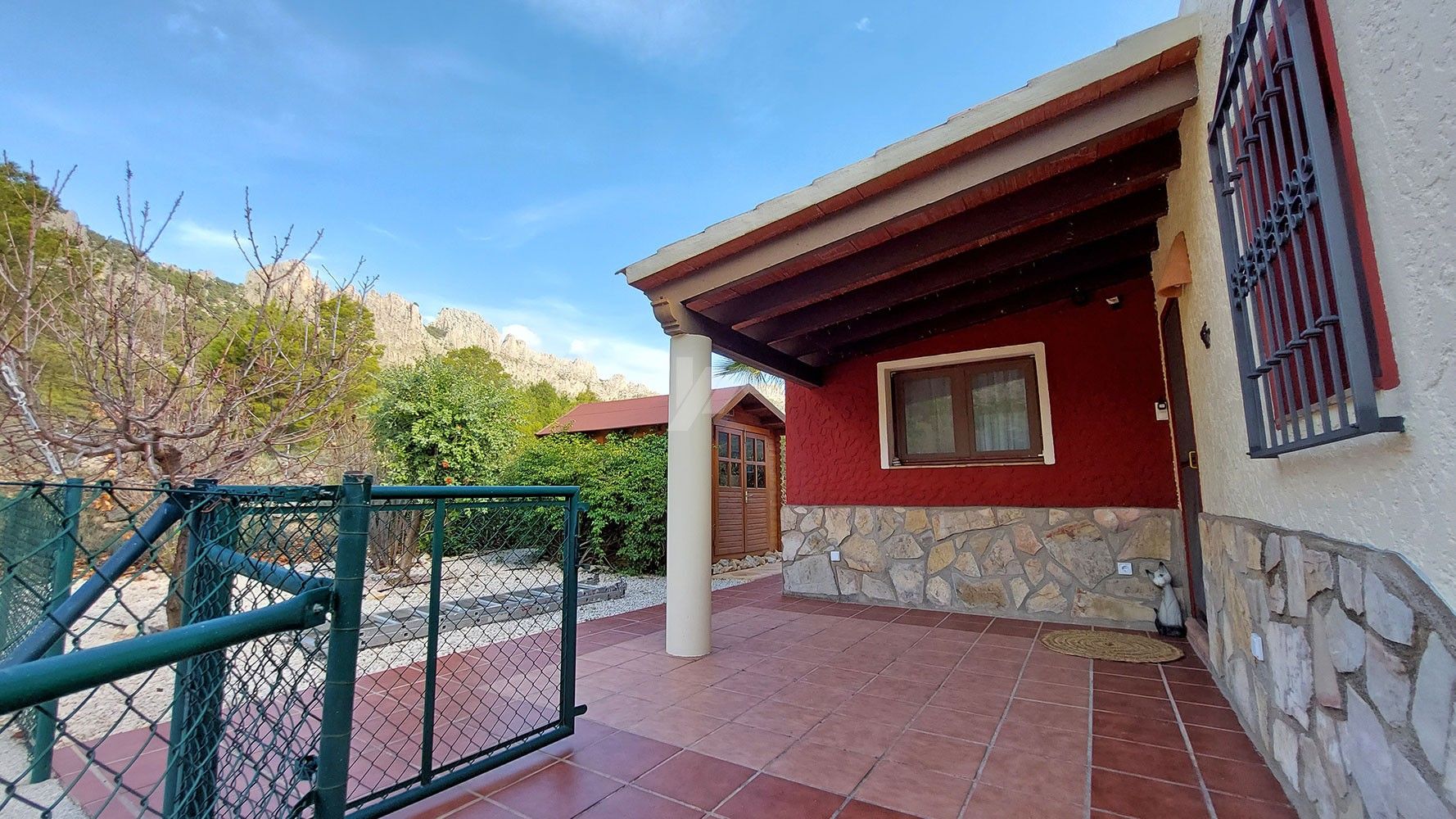 Finca rustique à vendre avec vue sur la mer et la montagne à Finestrat, Costa Blanca