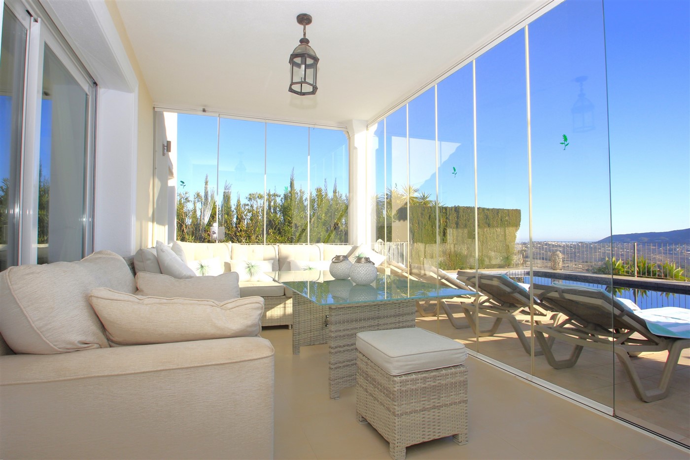 Fantastique villa avec vue sur la mer à vendre à Moraira, Costa Blanca.