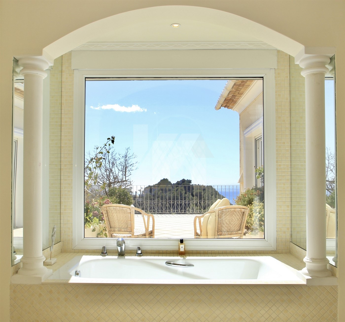 Villa de luxe à vendre avec vue panoramique sur la mer à Moraira, Costa Blanca.