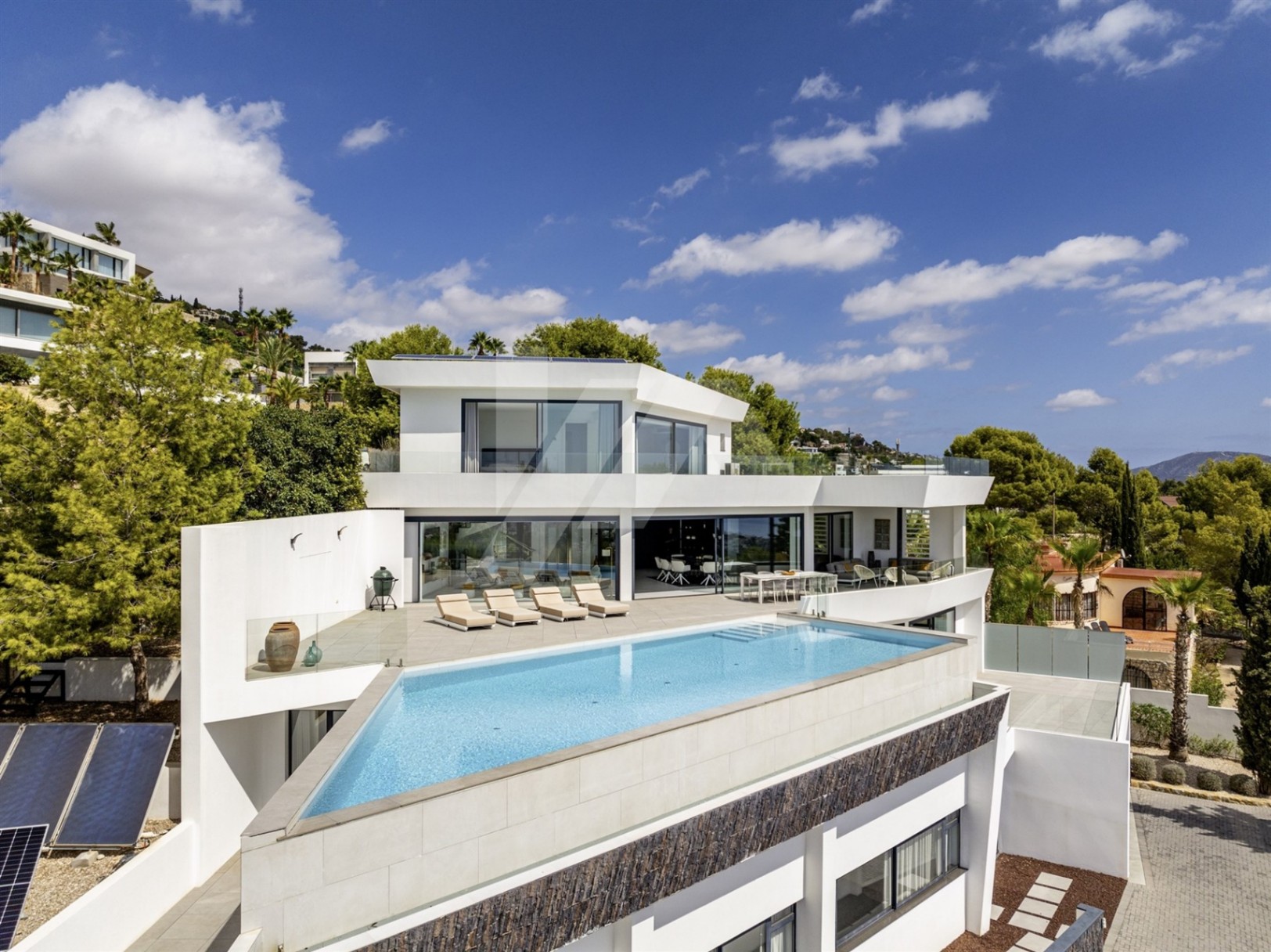 Villa de Luxe avec Vues Panoramiques sur la Mer et le Rocher d'Ifach, Benissa.
