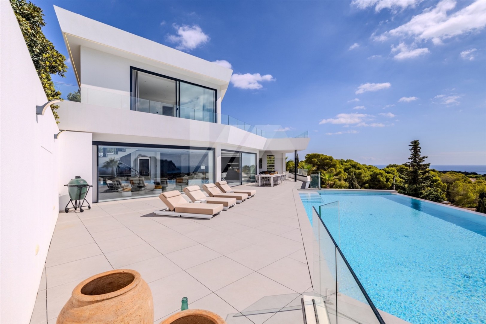 Villa de Luxe avec Vues Panoramiques sur la Mer et le Rocher d'Ifach, Benissa.