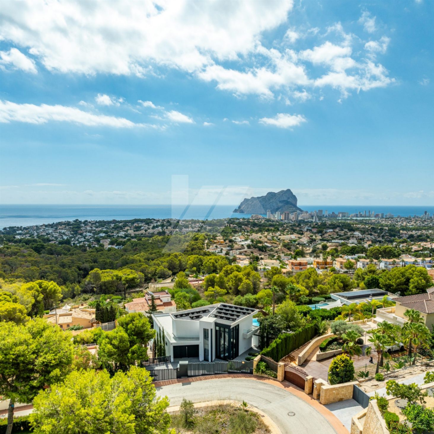 Villa de Luxe avec Vues Panoramiques sur la Mer et le Rocher d'Ifach, Benissa.