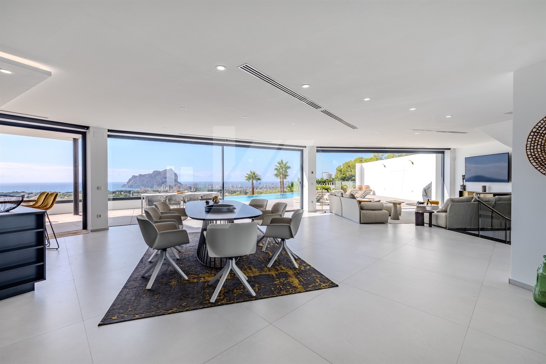 Villa de Luxe avec Vues Panoramiques sur la Mer et le Rocher d'Ifach, Benissa.