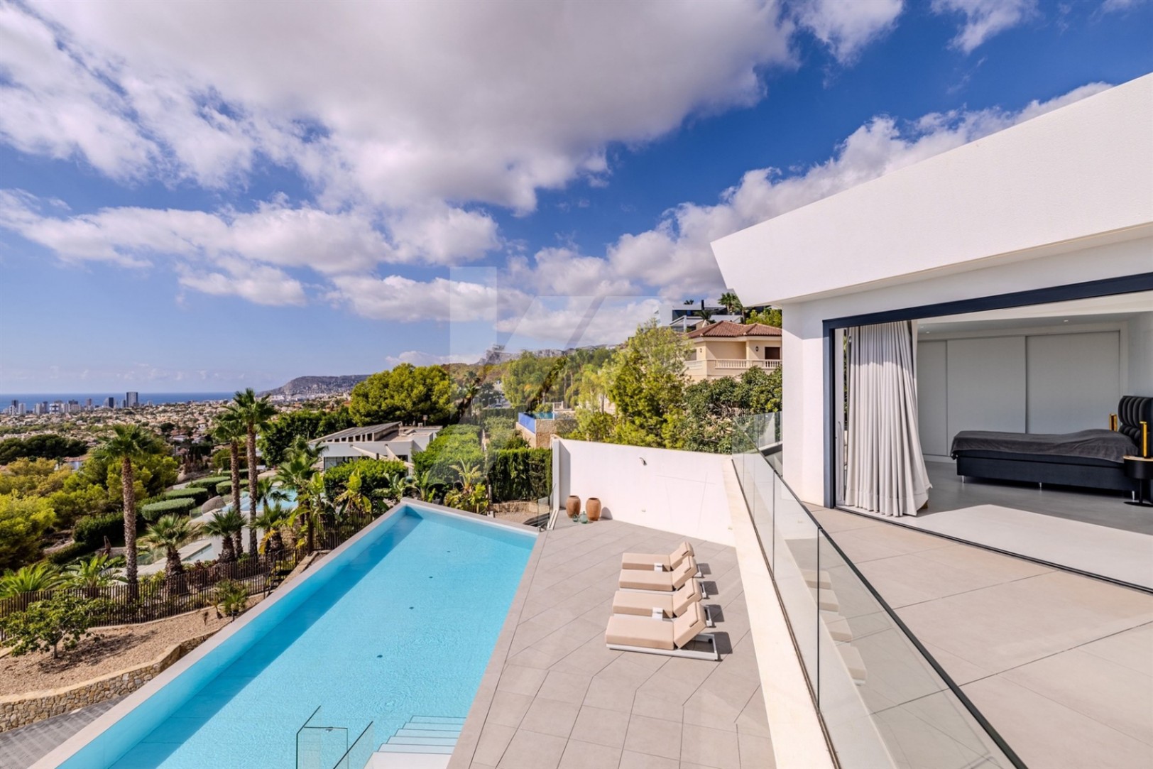 Villa de Luxe avec Vues Panoramiques sur la Mer et le Rocher d'Ifach, Benissa.
