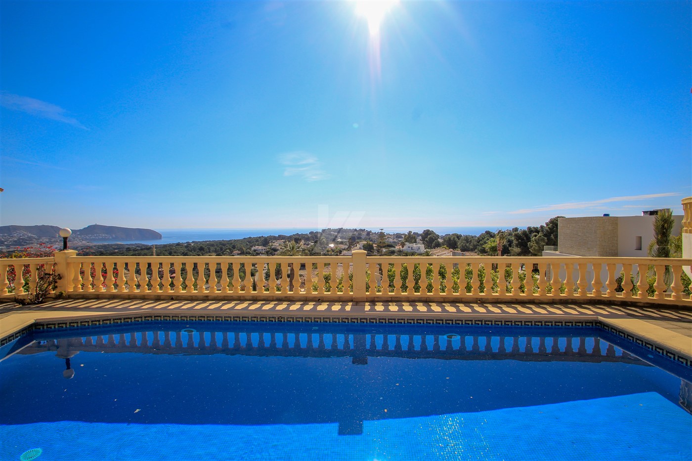 Villa vue sur la mer à vendre à Moraira, Costa Blanca.
